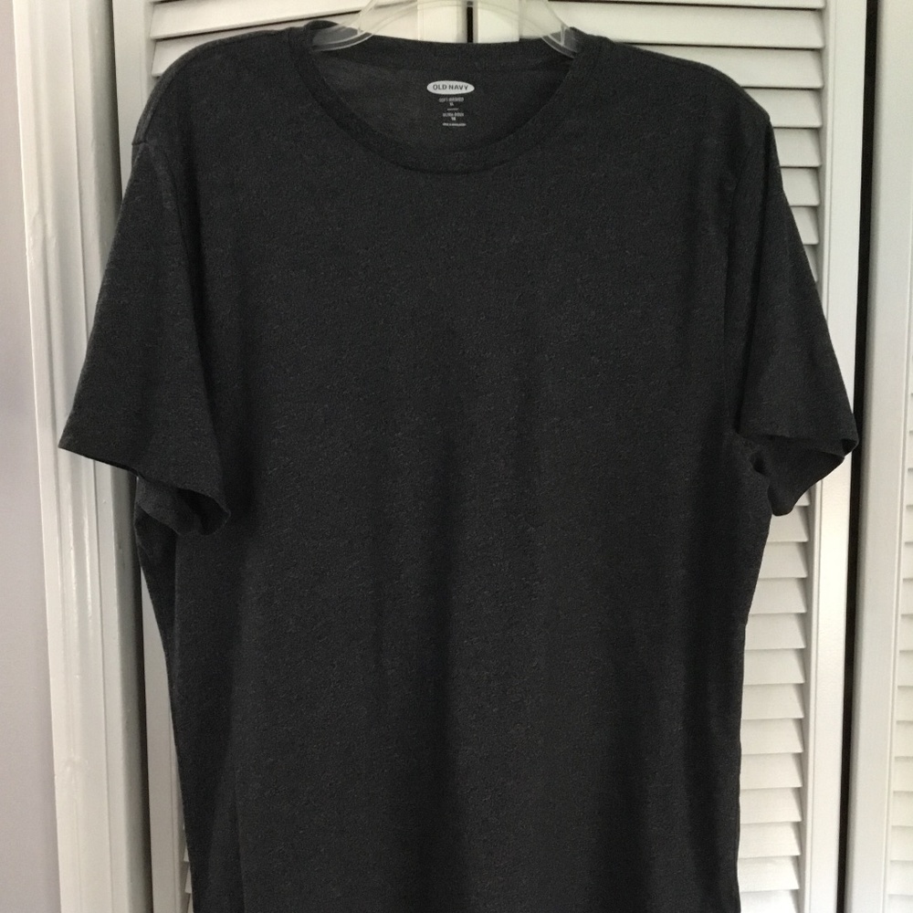 Men’s Old Navy t-shirt